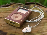 iPod Mini Rebuilt in Australian Red Cedar